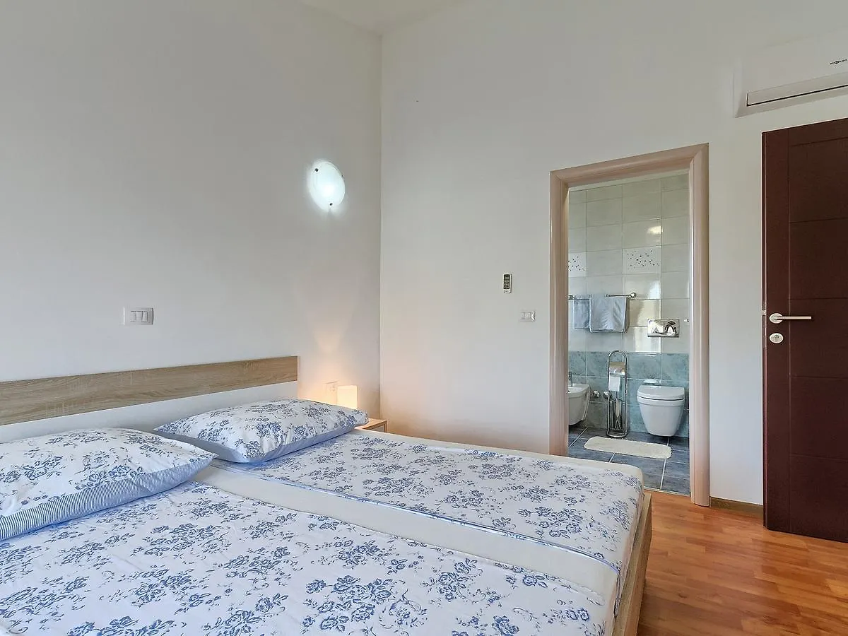 Holiday Home Amber By Interhome Orbanici 0*,  Croatia