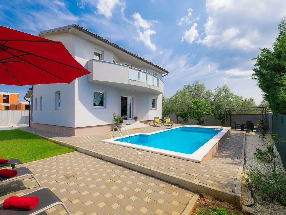 Holiday Home Amber By Interhome Orbanici